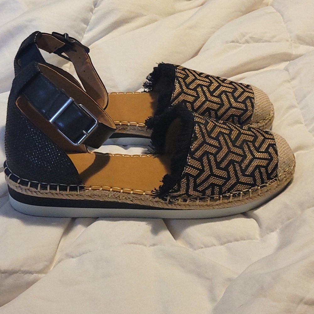 Womens Crown Vintage Sandal